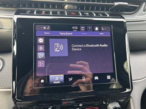 New 2025 Jeep Grand Cherokee Altitude image 16