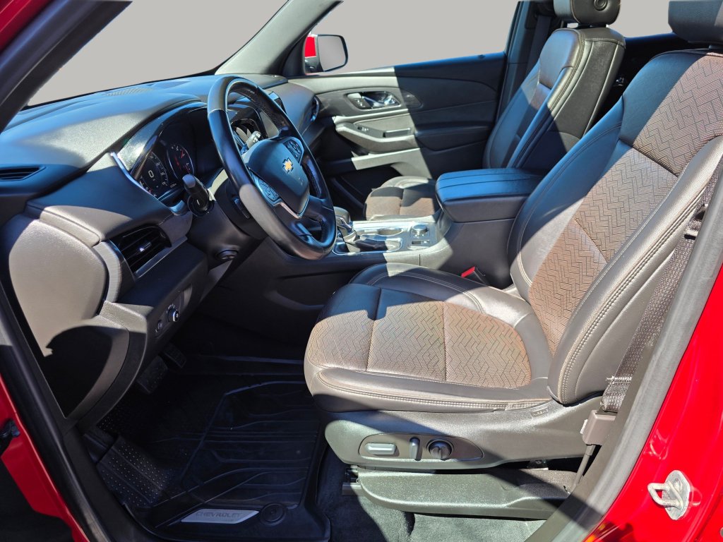 Used 2023 Chevrolet Traverse High Country w/ LPO, 'HIT The Road' Package AWD/4WD image 23