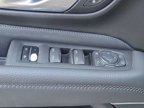 Used 2022 GMC Yukon Denali RWD image 20