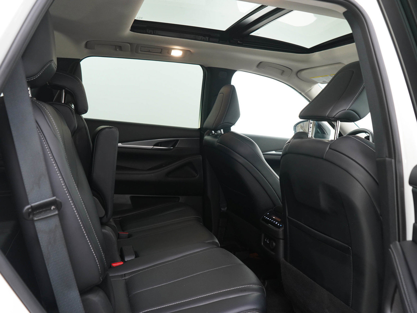 Used 2024 INFINITI QX60 Luxe AWD/4WD image 14