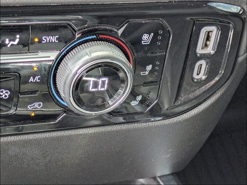 Certified 2023 Chevrolet Silverado 1500 LTZ AWD/4WD image 28