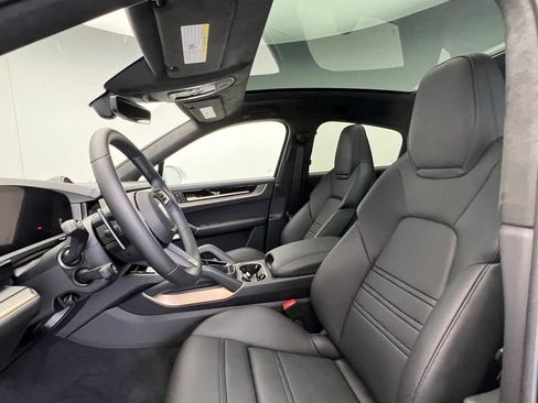 New 2026 Porsche Cayenne Turbo AWD/4WD image 5