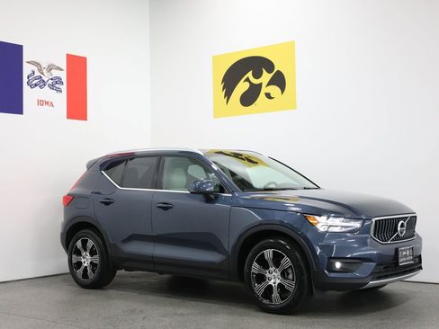 Used 2021 Volvo XC40 T5 Inscription w/ Protection Package AWD/4WD image 1