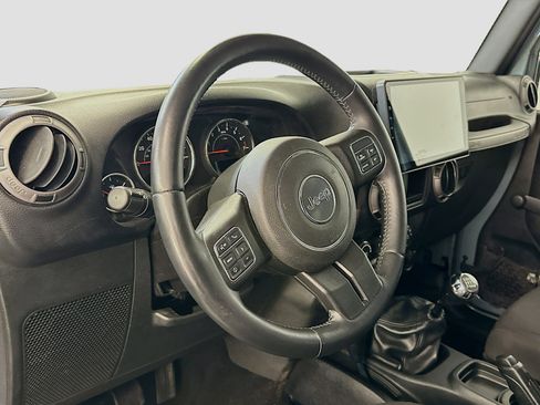 Used 2015 Jeep Wrangler Sport AWD/4WD image 16