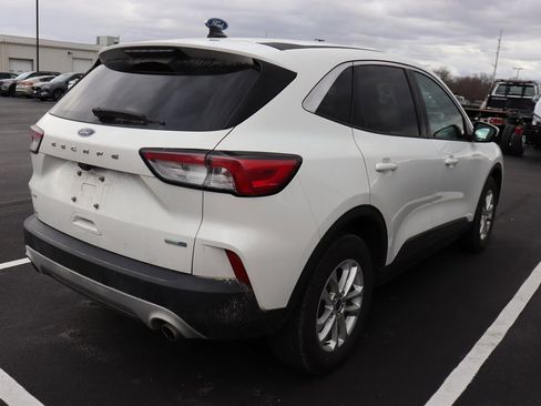 Used 2020 Ford Escape SE image 5