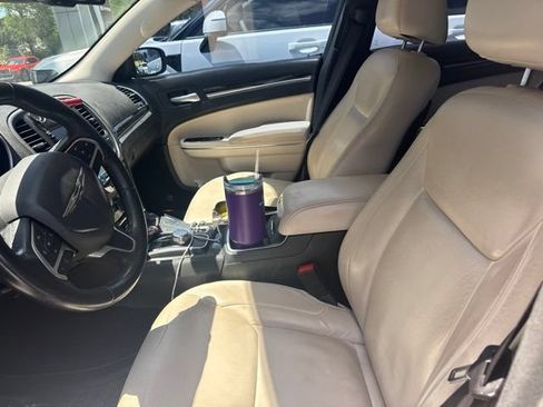 Used 2016 Chrysler 300 Limited RWD image 1
