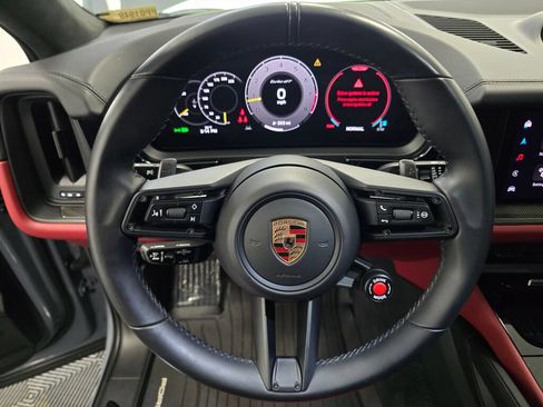 Used 2024 Porsche Cayenne Turbo GT AWD/4WD image 15