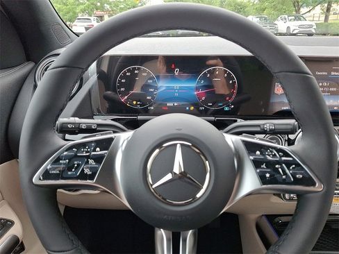 New 2026 Mercedes-Benz GLA 250 4MATIC image 18