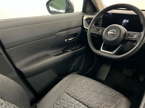 New 2026 Nissan Kicks SV w/ Cold Weather Package FWD image 11