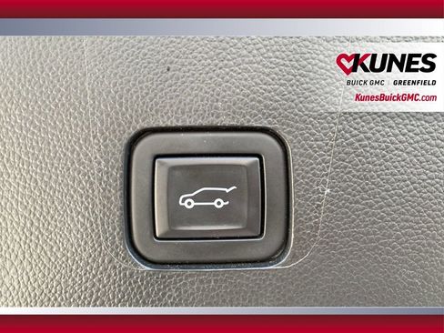 Used 2023 Chevrolet Traverse LT w/ LPO, Floor Liner Package image 41