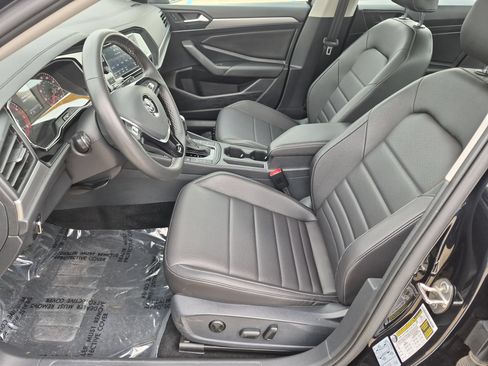 Used 2021 Volkswagen Jetta SE FWD image 11