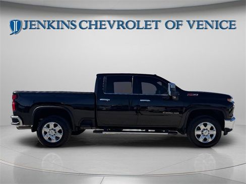 Used 2020 Chevrolet Silverado 2500 LTZ w/ LTZ Premium Package image 6