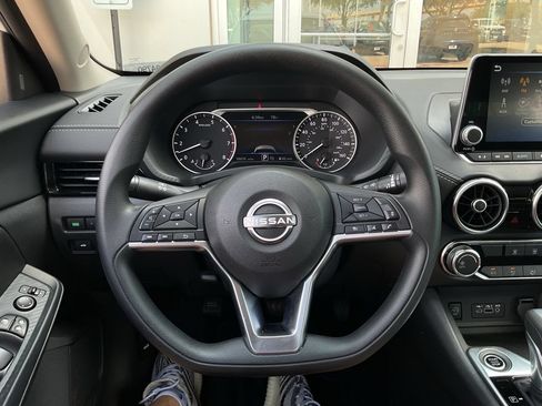 Used 2025 Nissan Sentra SV FWD image 26