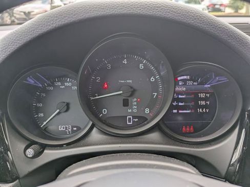 Used 2025 Porsche Macan AWD/4WD image 15