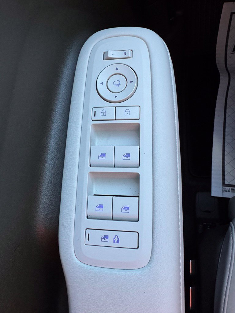 Used 2024 Hyundai Santa Fe Calligraphy AWD/4WD image 27