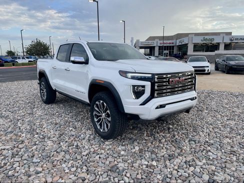 Used 2026 GMC Canyon Denali AWD/4WD image 7