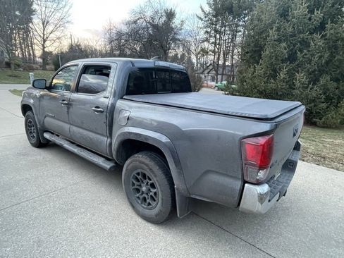 Used 2019 Toyota Tacoma SR5 image 3