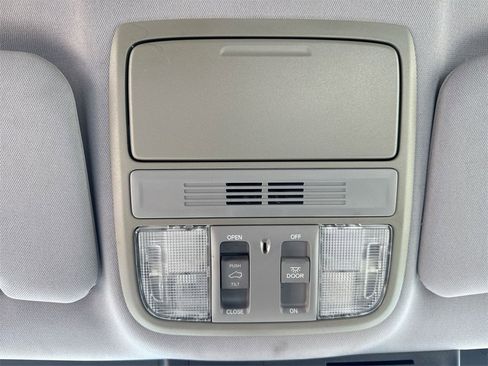 Used 2019 Honda CR-V EX image 19