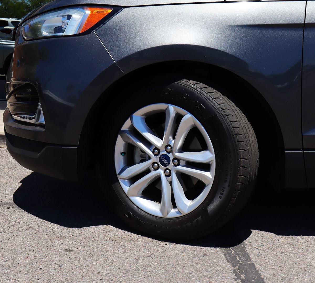 Used 2020 Ford Edge SEL FWD image 5