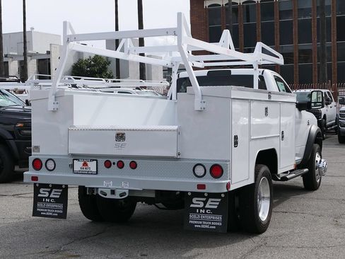 New 2026 RAM 5500 Tradesman w/ Chrome Appearance Group AWD/4WD image 3