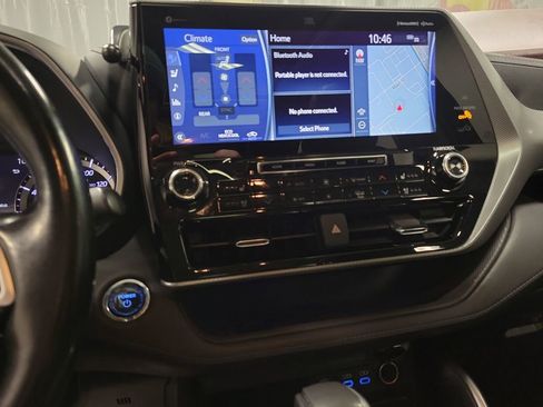 Used 2022 Toyota Highlander Platinum image 14