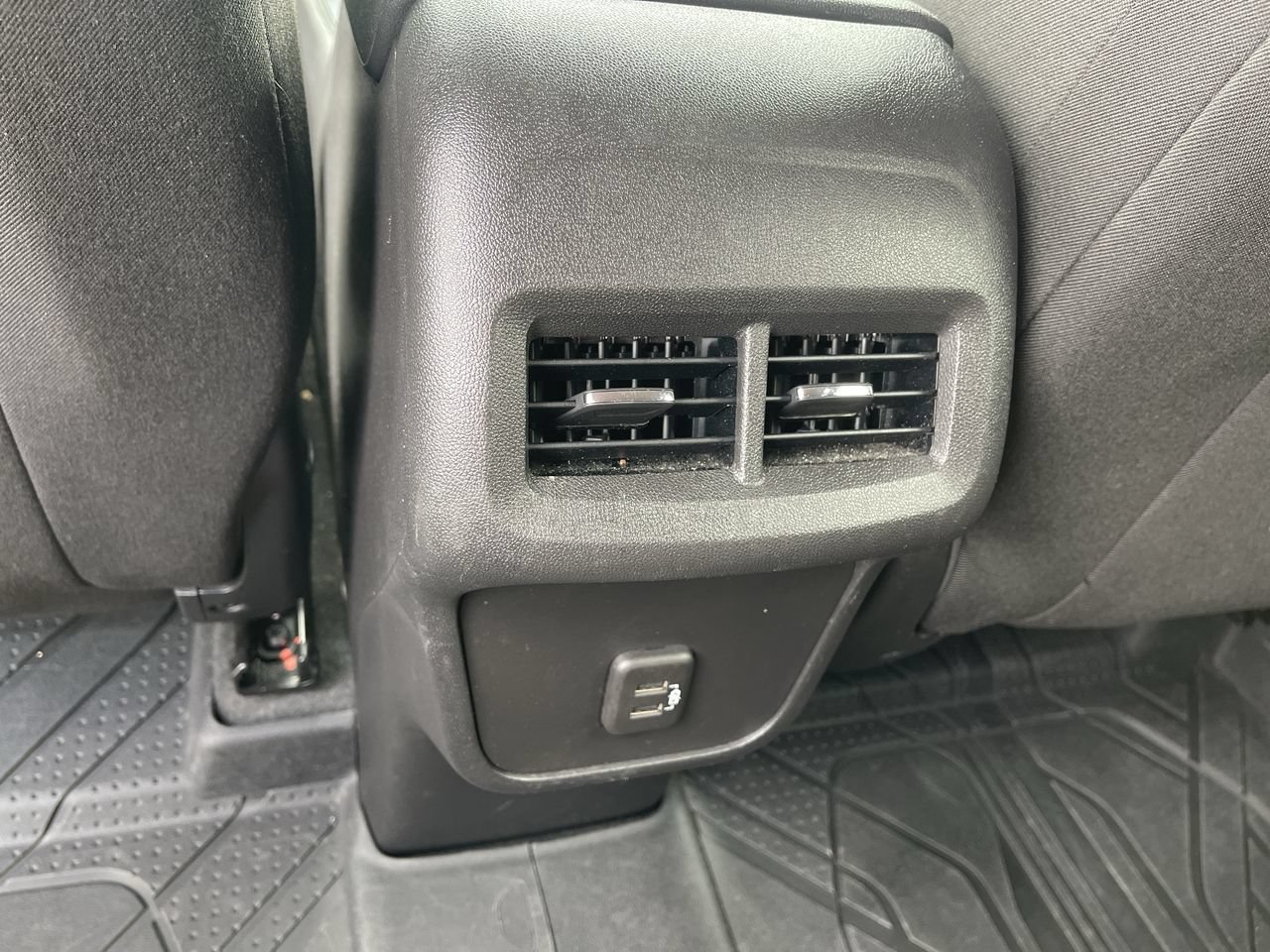 Used 2024 Chevrolet Equinox LT w/ LPO, Floor Liner Package FWD image 20