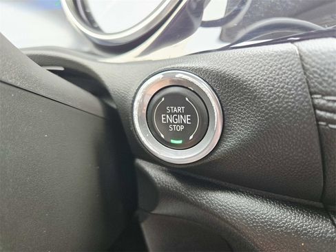 Used 2021 Buick Encore GX Preferred image 30