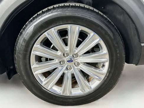 Certified 2020 Ford Explorer Limited w/ Class III Trailer Tow Package image 8