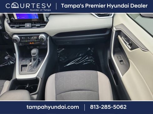Used 2024 Toyota RAV4 XLE image 17