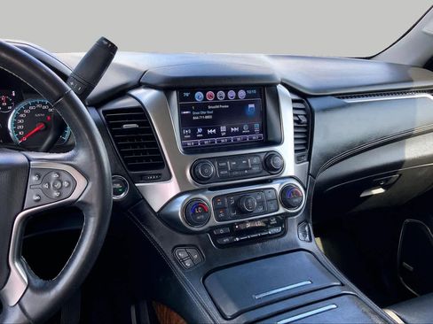 Used 2018 Chevrolet Tahoe Premier AWD/4WD image 7