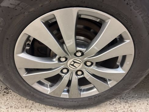 Used 2015 Honda Odyssey EX-L image 36