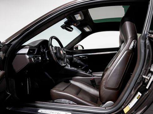 Used 2014 Porsche 911 Carrera S image 20