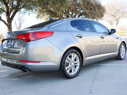 Used 2013 Kia Optima EX w/ Premium Pkg image 7