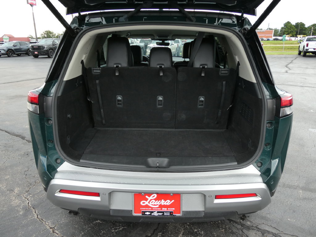 Used 2023 Nissan Pathfinder SL AWD/4WD image 18