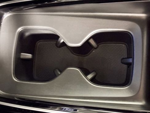 Used 2023 Volkswagen ID.4 Pro S image 15