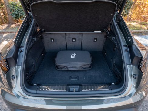 Used 2025 Porsche Macan Electric image 39