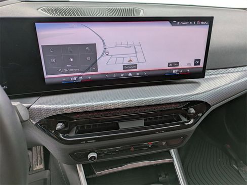 Used 2025 BMW M340i xDrive w/ Premium Package image 16