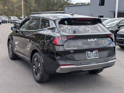 New 2026 Kia Sportage LX FWD image 5