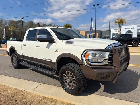 Used 2022 RAM 2500 Limited image 1
