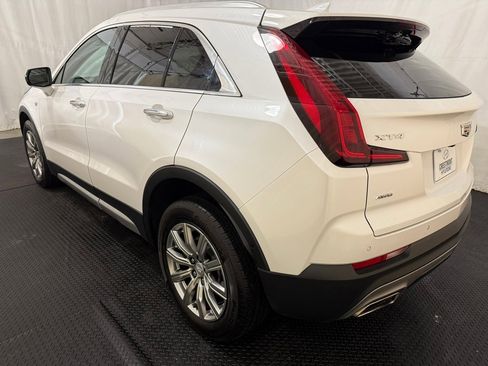 Used 2022 Cadillac XT4 Premium Luxury w/ Enhanced Visibility Package image 8