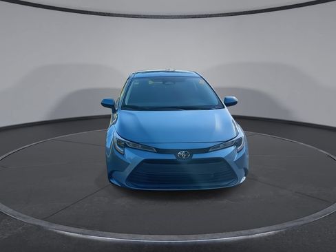 Used 2024 Toyota Corolla LE FWD image 3
