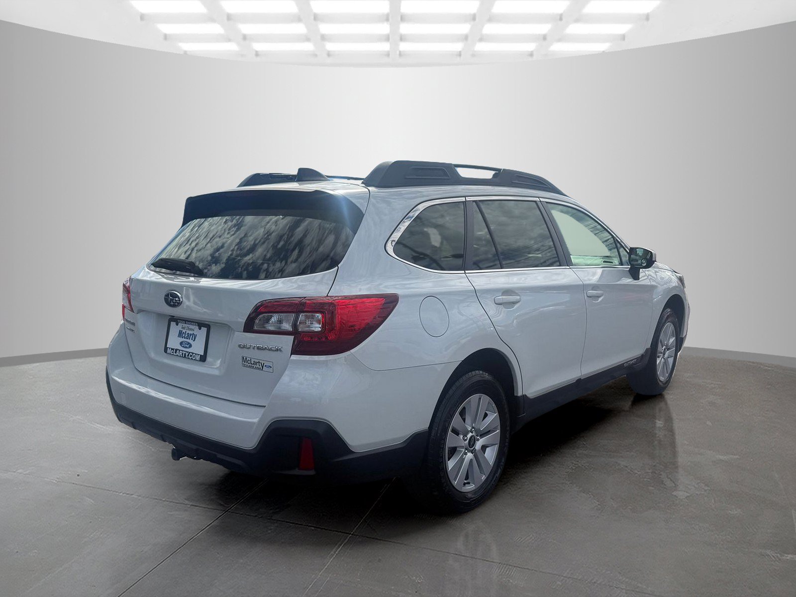 Used 2019 Subaru Outback 2.5i Premium AWD/4WD image 3