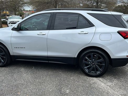 Used 2022 Chevrolet Equinox RS w/ RS Leather Package image 8