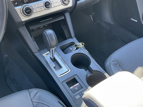 Used 2017 Subaru Outback 2.5i Limited image 43