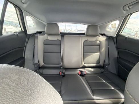 New 2026 Chevrolet Trax ACTIV w/ Sunroof Package image 13