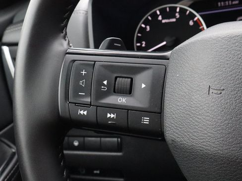 Used 2025 Nissan Rogue SV FWD image 26