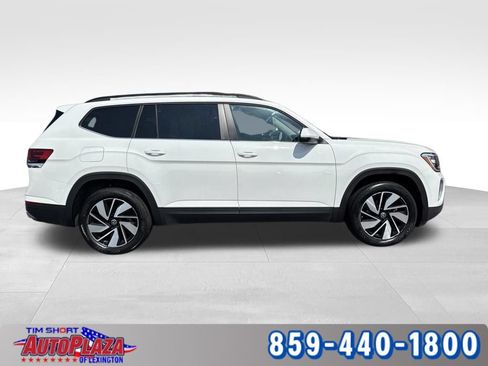 Used 2025 Volkswagen Atlas SE AWD/4WD image 9