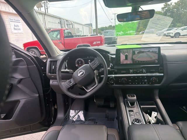 Certified 2026 Nissan Pathfinder Platinum AWD/4WD image 16