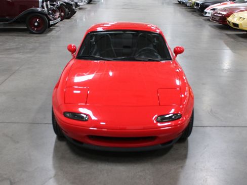 Used 1990 MAZDA MX-5 Miata RWD image 2