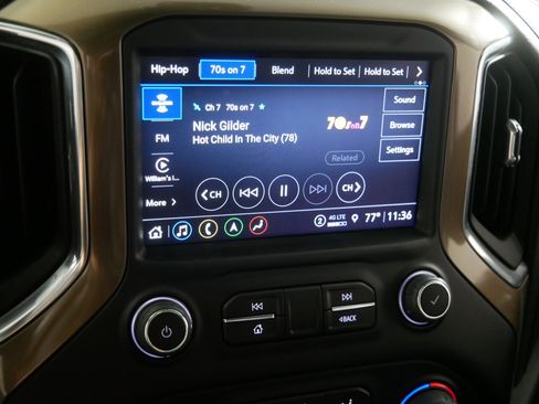 Used 2022 Chevrolet Silverado 1500 High Country w/ Technology Package image 22